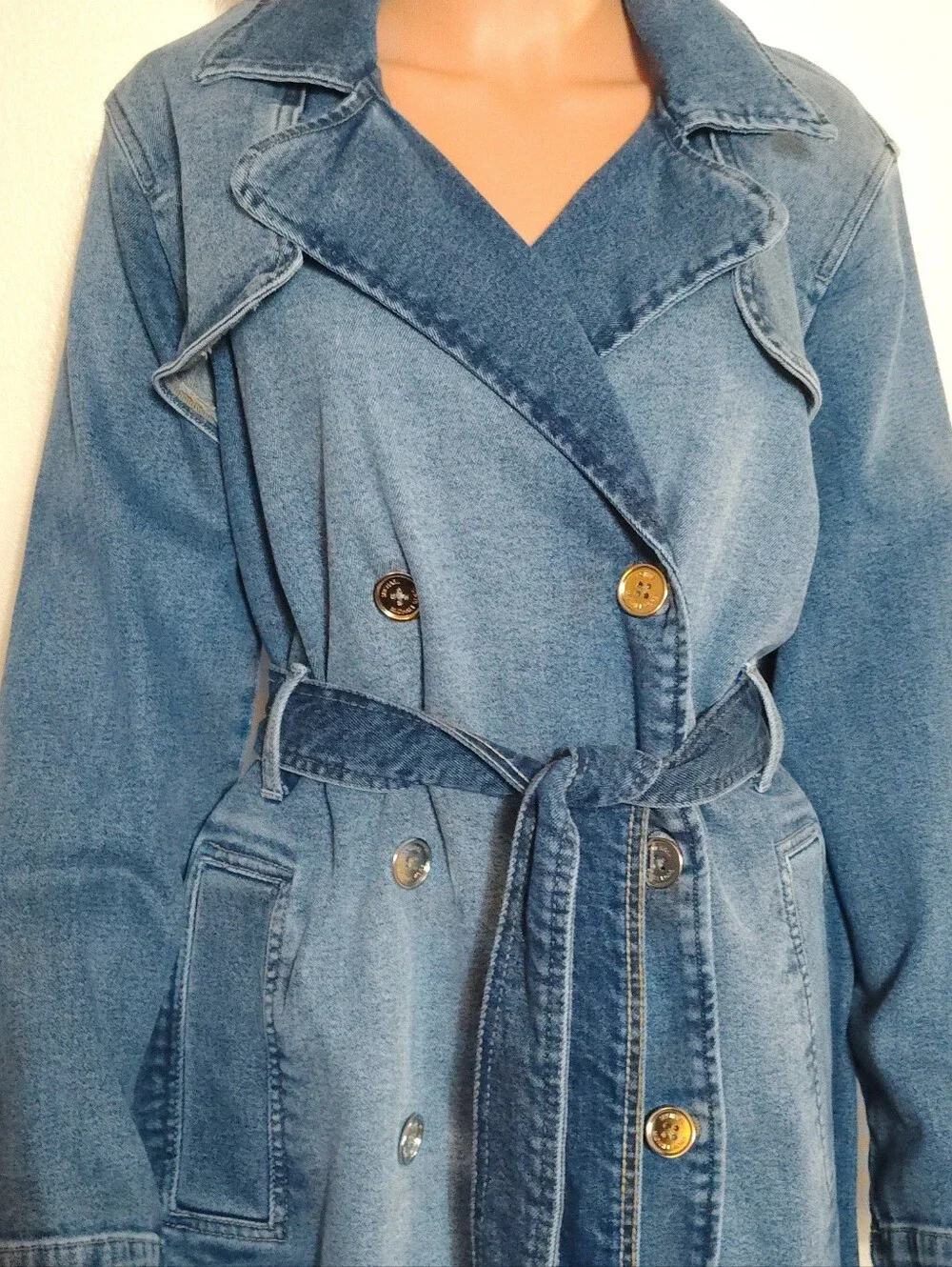 Michael Kors Double-Breasted Denim Trench. Calibluswh Blue. Size L